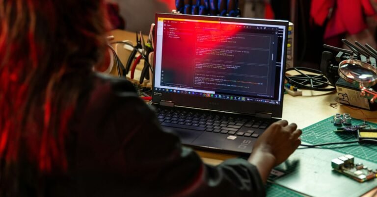Cybersecurity in the Age of 5G Networks 3 Cybersecurity in the Age of 5G Networks