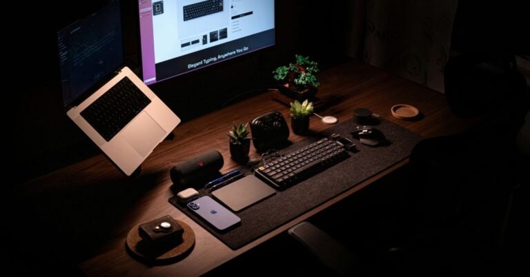 The Great Learning Debate: Online Courses vs. Classroom Learning in 2025